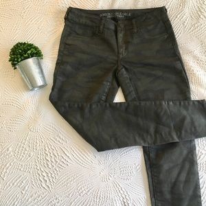 American Eagle Camo Stretch Jeggings